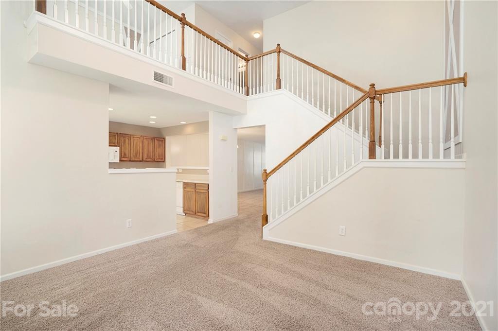 10621 Fuller Ridge Circle Charlotte, NC 28270 - Photo 12 of 32 a view of entryway