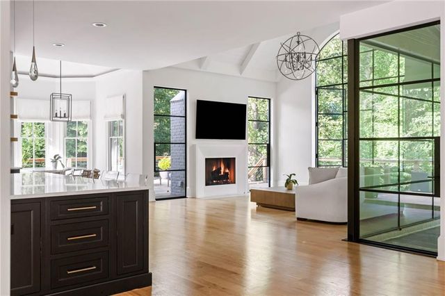 a view of entryway with a front door