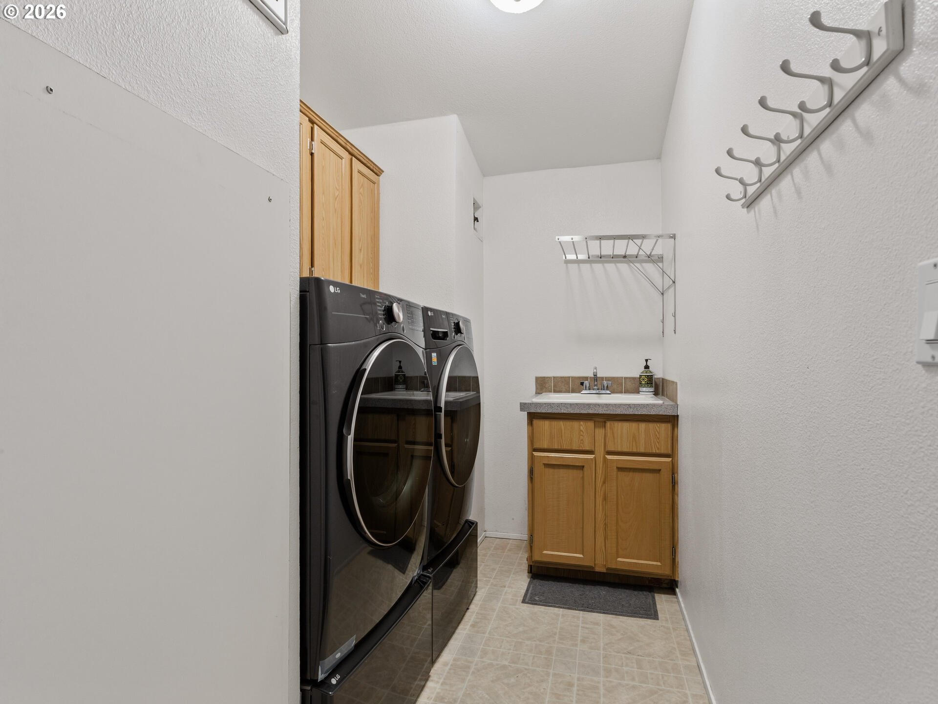 21155 Northeast Sunnycrest Road Newberg, OR 97132 - Photo 31 of 48