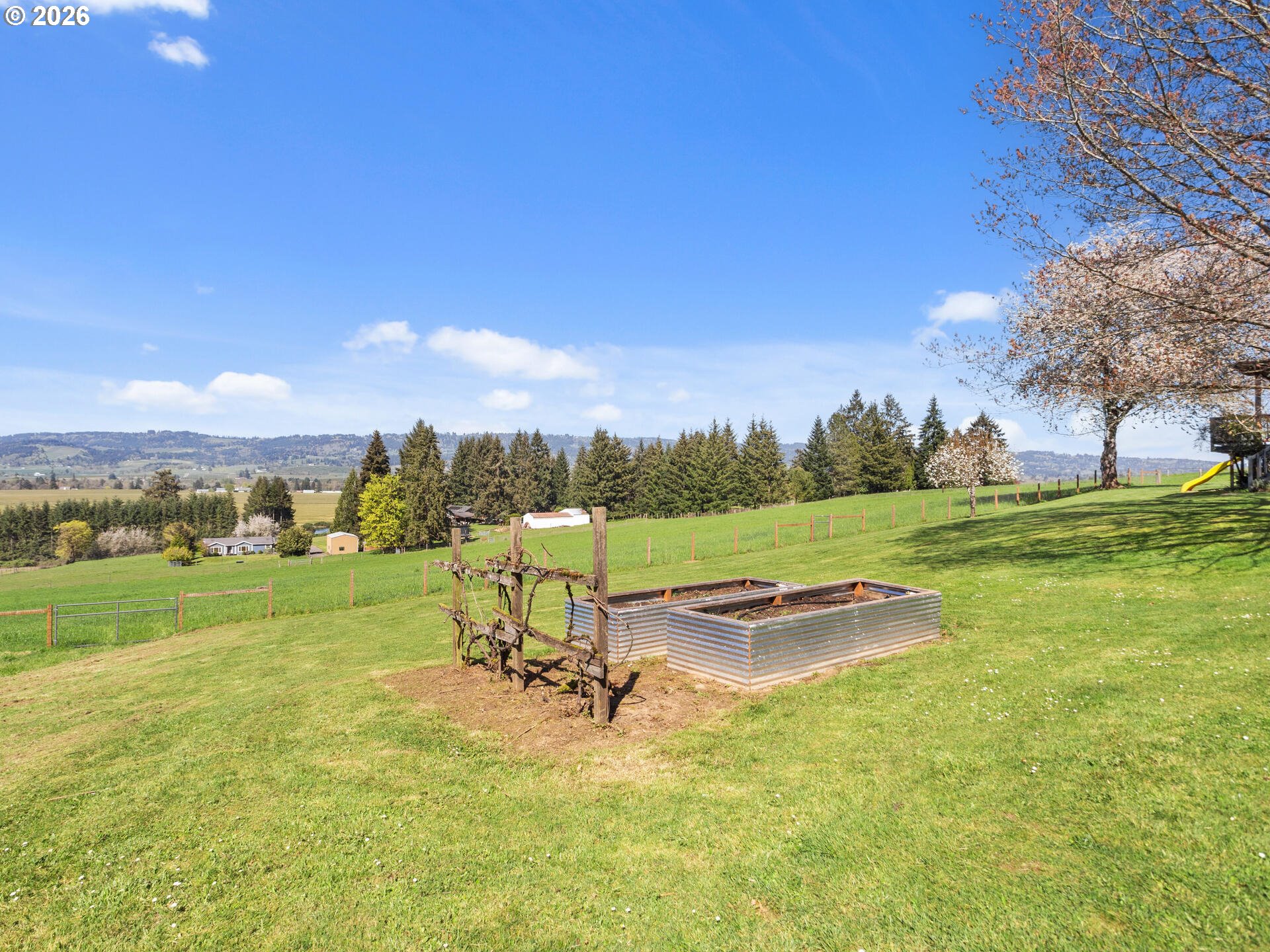 21155 Northeast Sunnycrest Road Newberg, OR 97132 - Photo 40 of 48