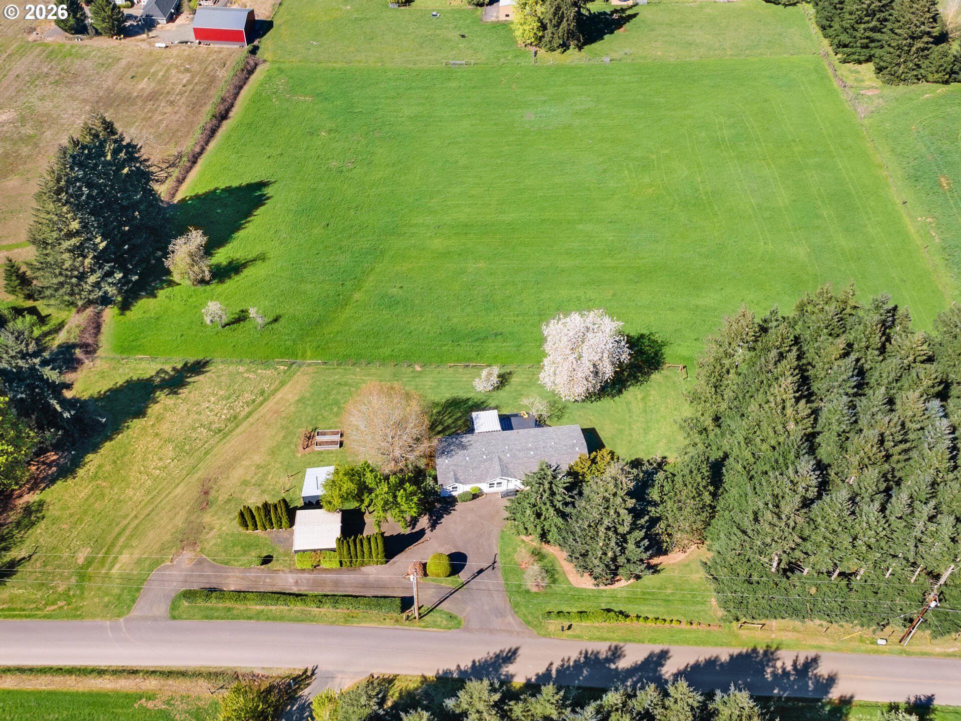 21155 Northeast Sunnycrest Road Newberg, OR 97132 - Photo 4 of 48