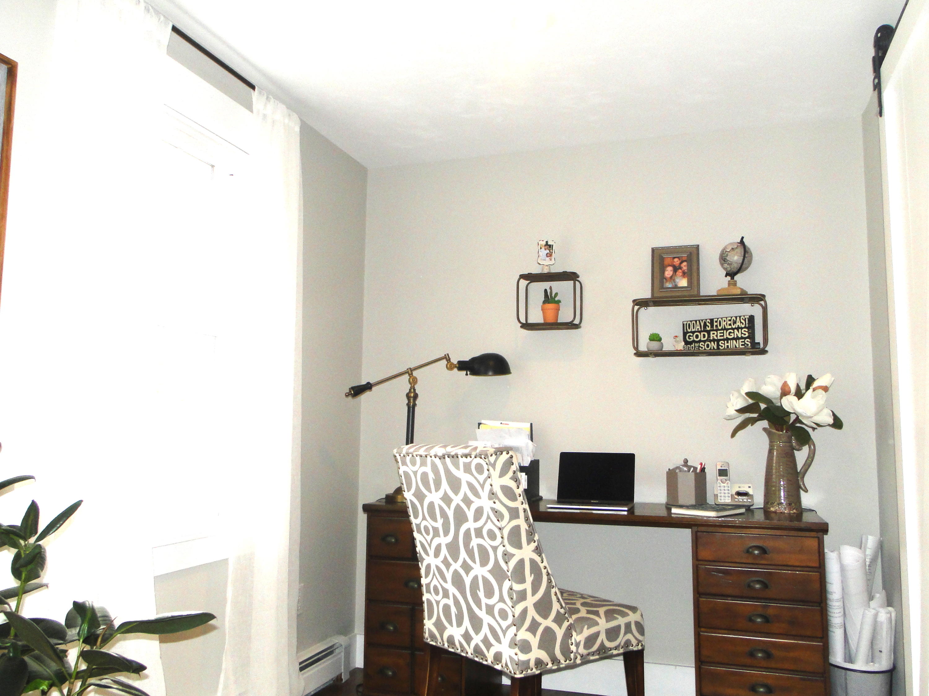 30 Brewster Road Mashpee, MA 02649 - Photo 10 of 58 a living room with furniture and a flat screen tv