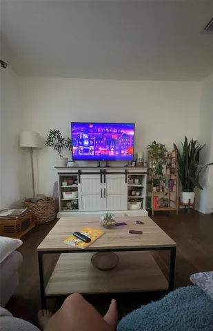 $2,200 | 3225 32nd Avenue North, St. Petersburg, FL 33713