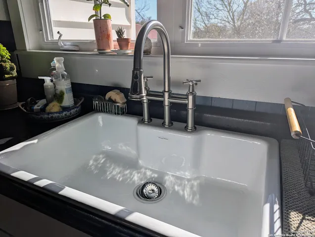a close view of sink