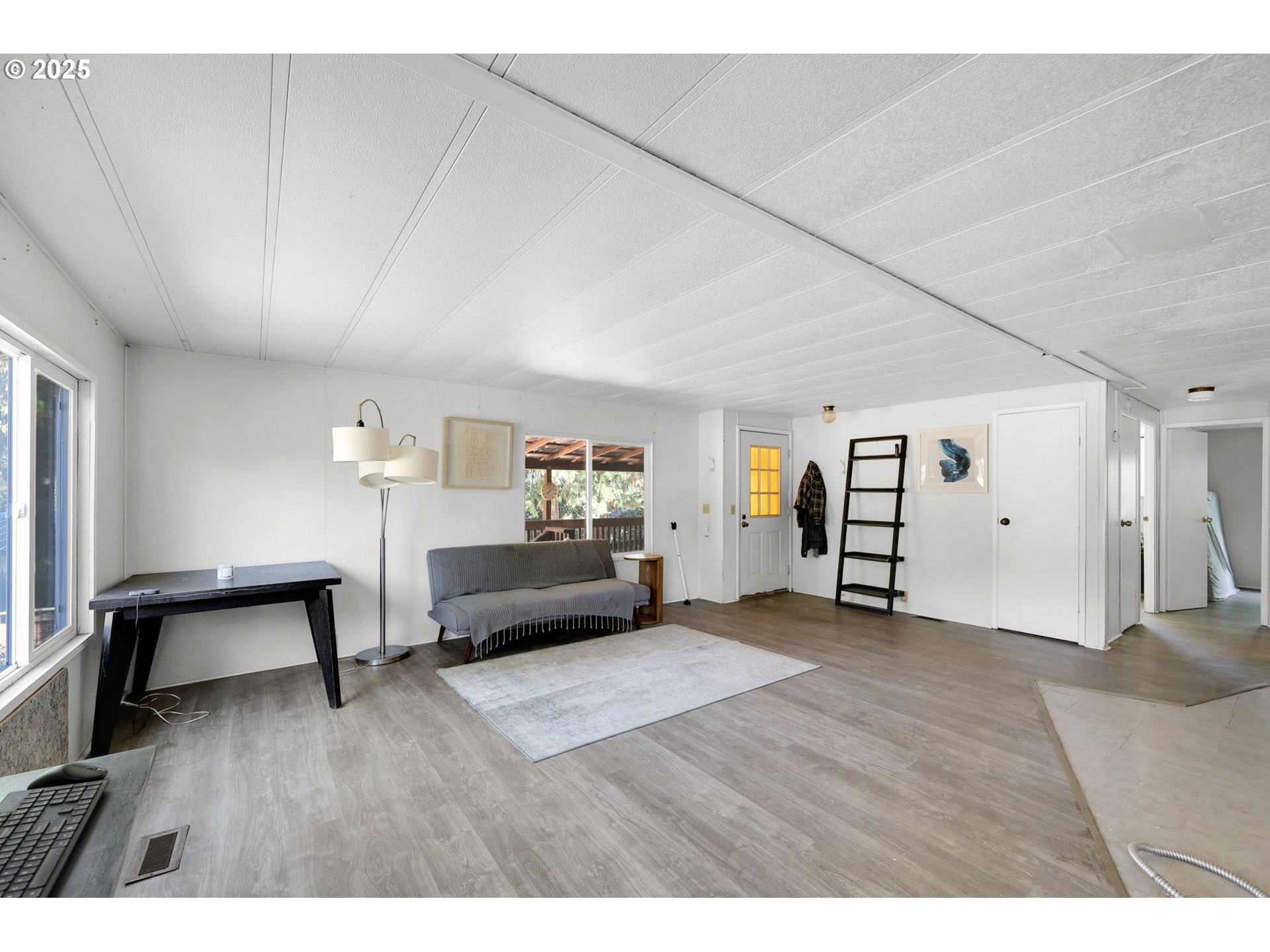 31145 Kenady Lane Cottage Grove, OR 97424 - Photo 11 of 47 a view of a livingroom with furniture and a window