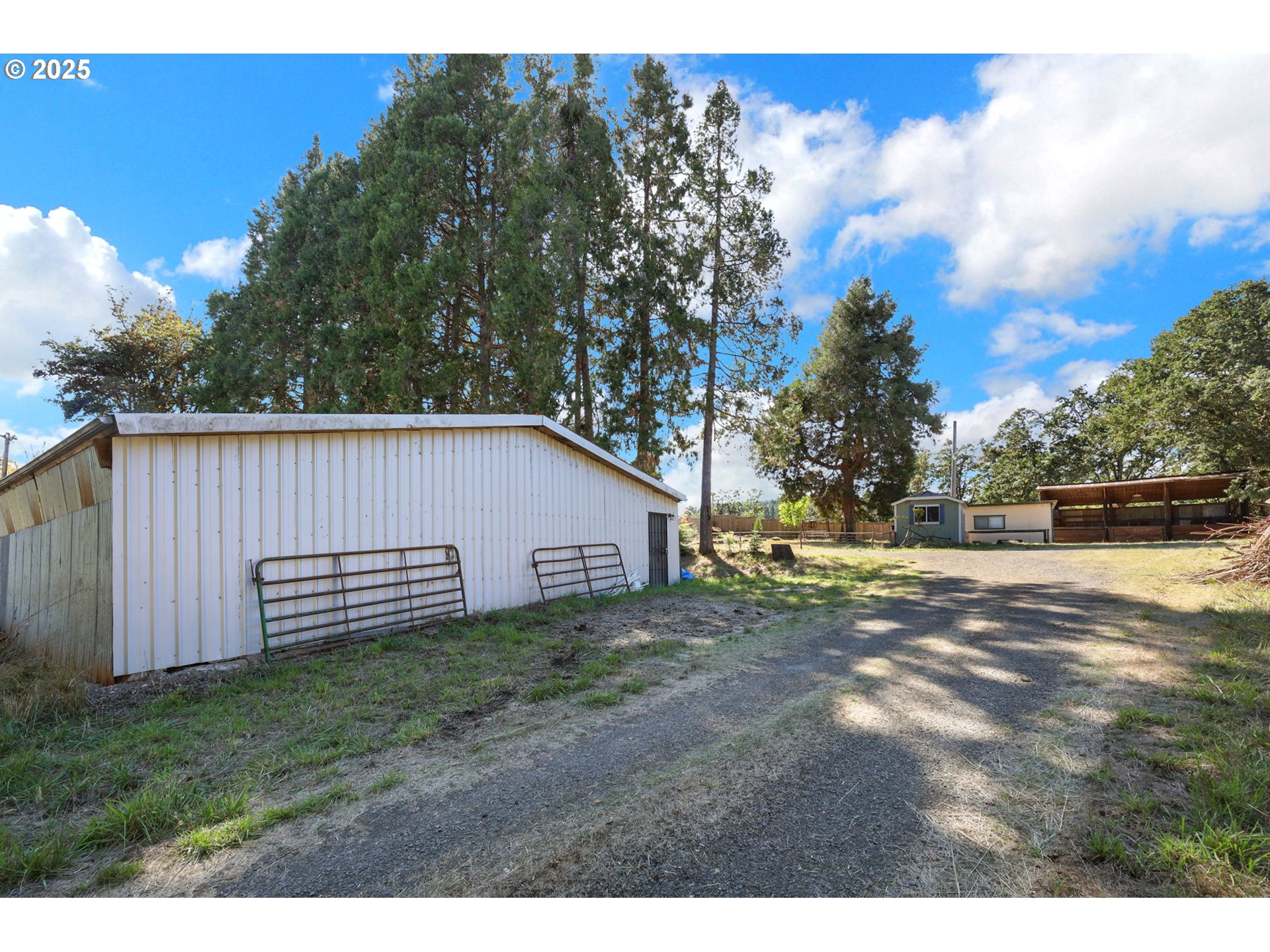 31145 Kenady Lane Cottage Grove, OR 97424 - Photo 31 of 47 a view of a backyard