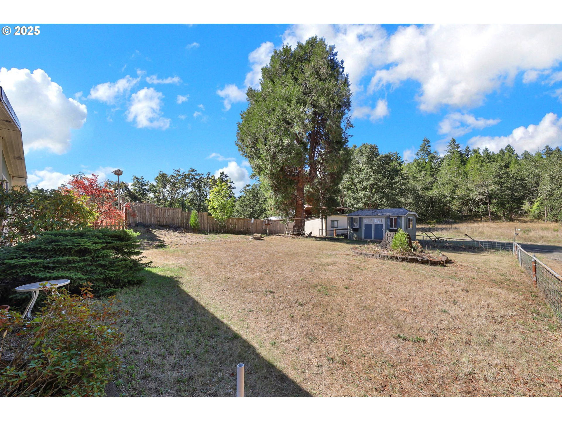 31145 Kenady Lane Cottage Grove, OR 97424 - Photo 42 of 47 a view of outdoor space with city view