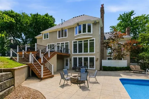 $899,950 | 4407 North Mulberry Drive, Kansas City, MO 64116