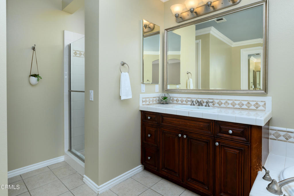 167 Bellafonte Court Camarillo, CA 93012 - Photo 13 of 50 Bathroom