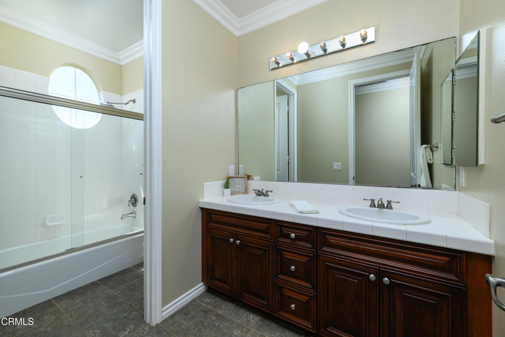 167 Bellafonte Court Camarillo, CA 93012 - Photo 19 of 50 Bathroom