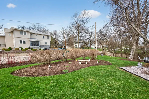 $795,000 | S775 Madison Street, Winfield, IL 60190