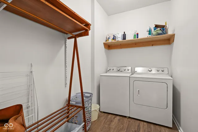 $229,900 | 1064 Laurelwood Lane, Greenwood, IN 46142