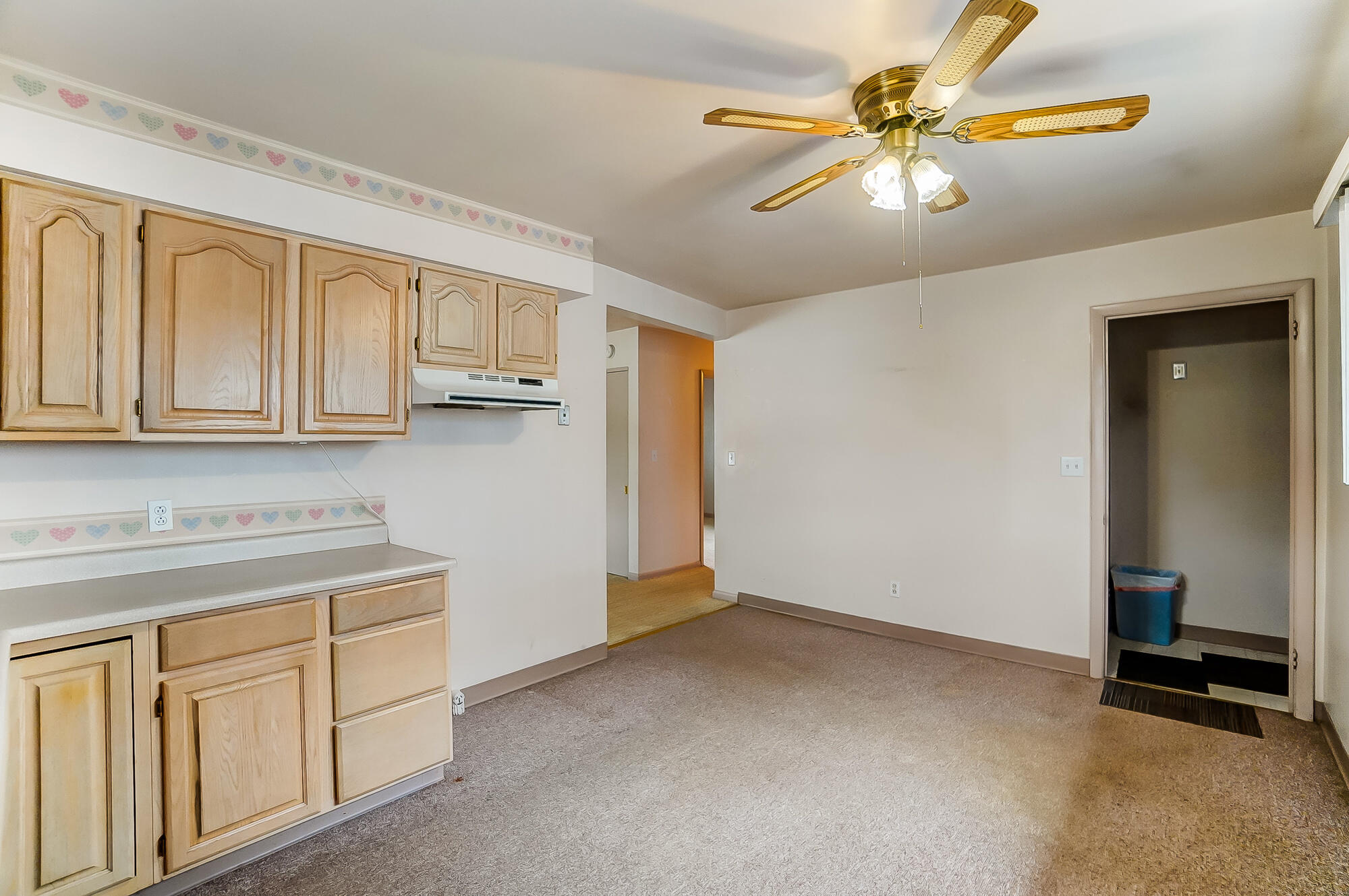 237 Warren Drive Springfield, OH 45503 - Photo 9 of 28 Gallery Image 9