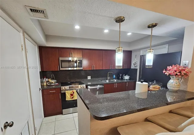 $249,900 | 8401 Southwest 107th Avenue, Unit 117E, Miami, FL 33173