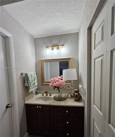 $249,900 | 8401 Southwest 107th Avenue, Unit 117E, Miami, FL 33173