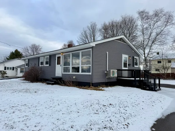 $99,000 | 12 Palm Street, East Millinocket, ME 04430