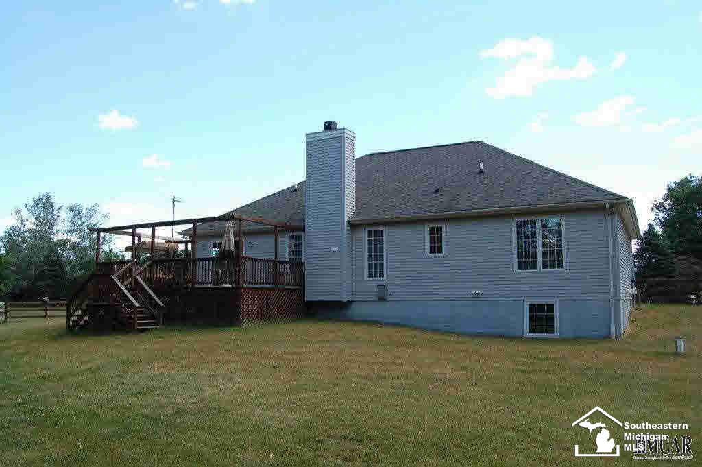 8416 Covert Road Petersburg, MI 49270 - Photo 4 of 30 21311166-3.JPG