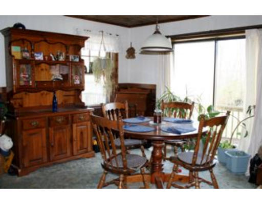26 Middle Road Acushnet, MA 02743 - Photo 8 of 16 Gallery Image 8