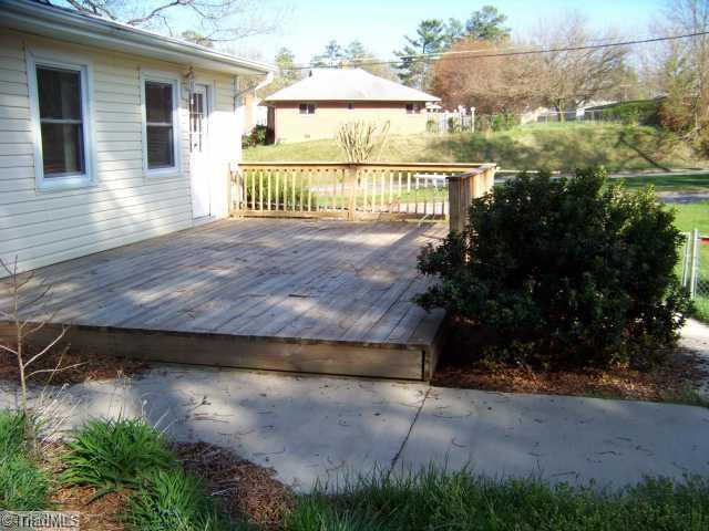 601 Rockspring Road High Point, NC 27262 - Photo 10 of 15 Patio/Deck.