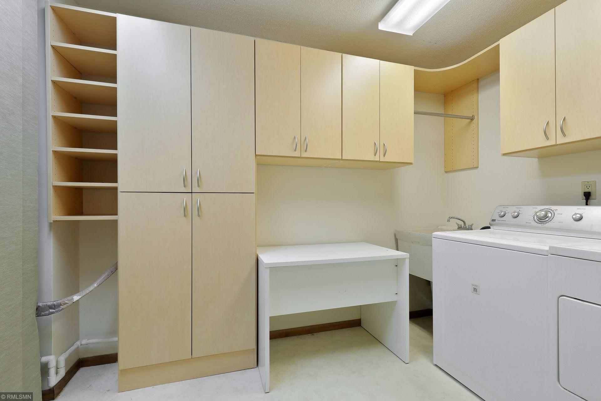 3000 St Albans Mill Road, Unit 304 Minnetonka, MN 55305 - Photo 11 of 19 Gallery Image 11
