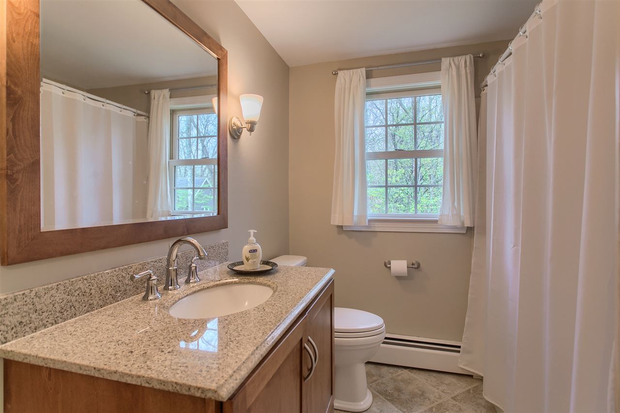 7 Little Nook Road Plaistow, NH 03865 - Photo 23 of 34 Gallery Image 23