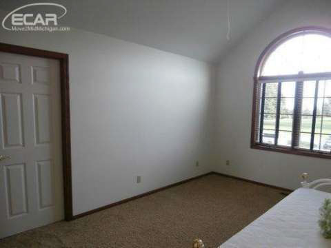 5607 East Bennington Road Durand, MI 48429 - Photo 21 of 28 20421854-20.JPG