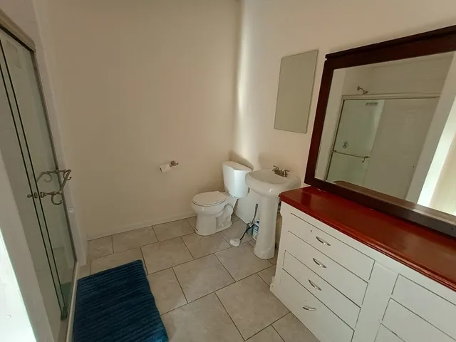 $2,900 | 292 Wilder Street, Unit 2, Lowell, MA 01851