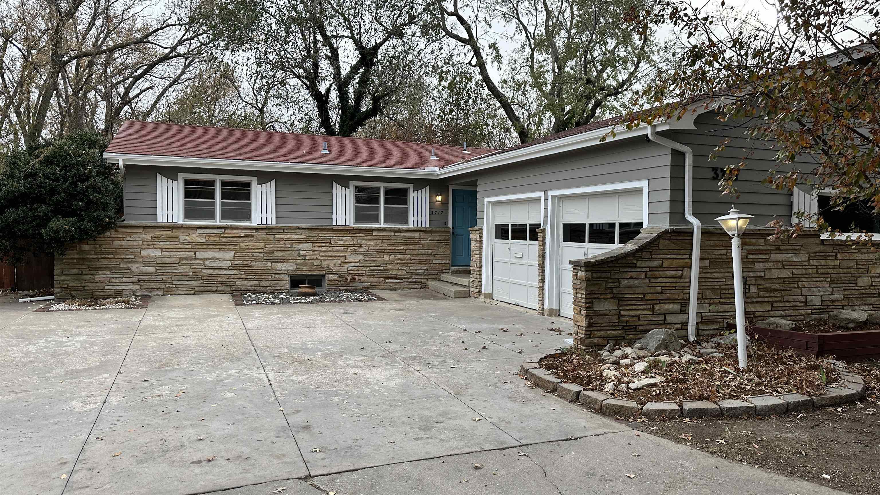 3717 East Clark Court Wichita, KS 67218 - Photo 3 of 33