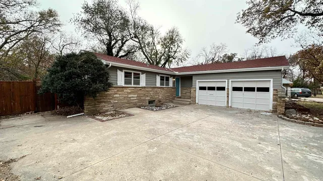 $214,900 | 3717 East Clark Court, Wichita, KS 67218