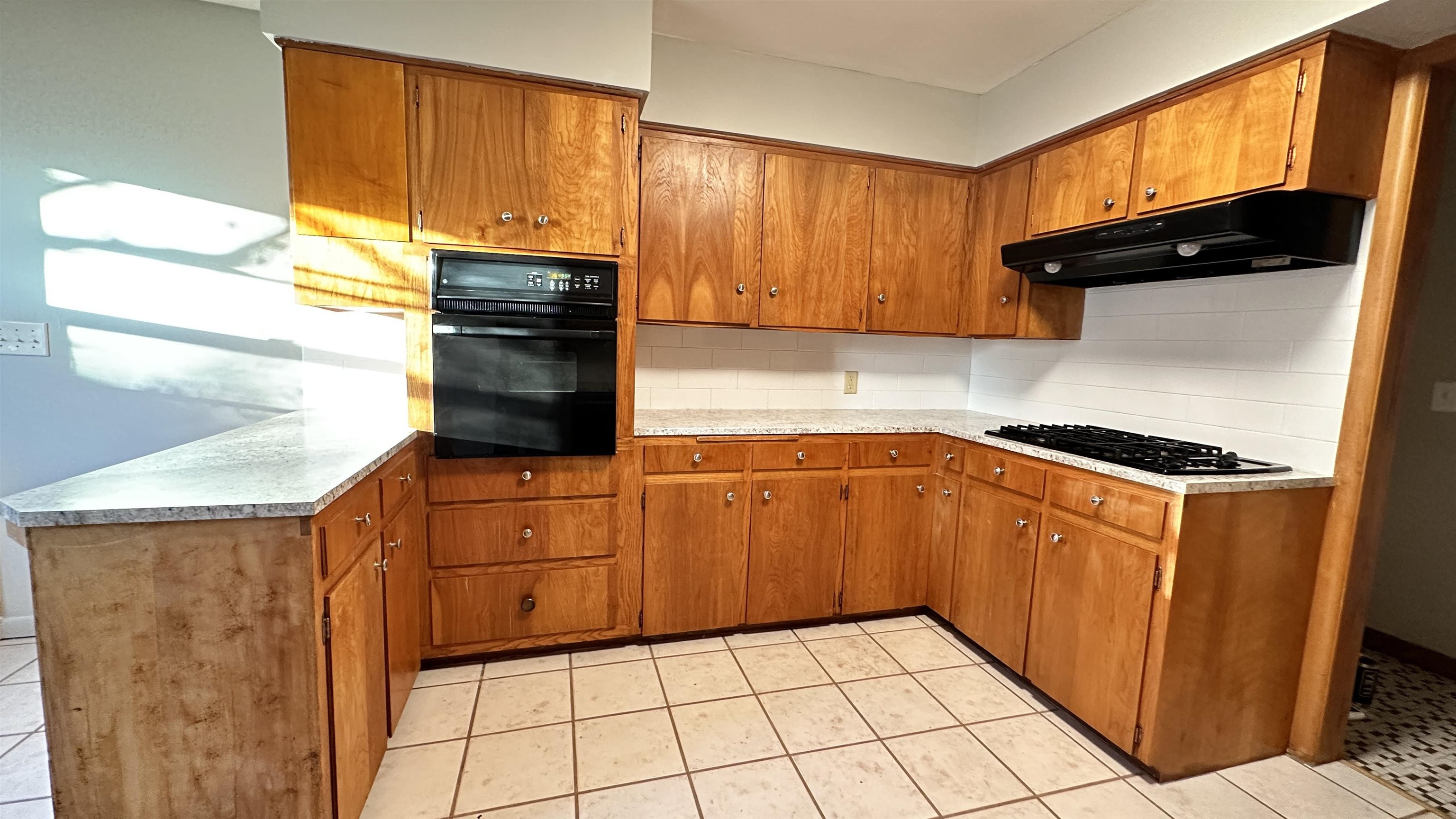 3717 East Clark Court Wichita, KS 67218 - Photo 9 of 33