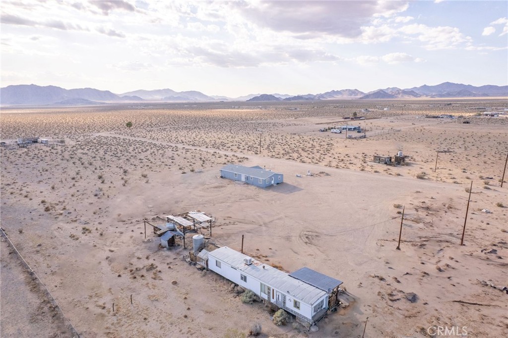 36249 Campbell Road Lucerne Valley, CA 92356 - Photo 31 of 32 a view of ocean and mountain