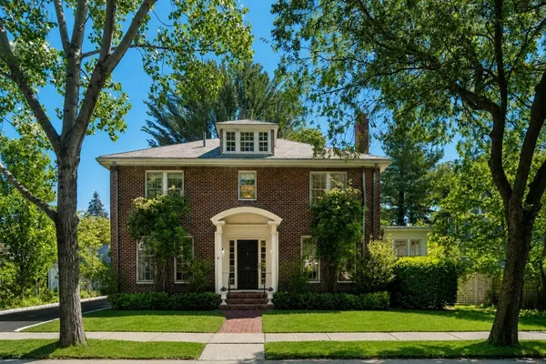 $2,500,000 | 61 Larchwood Drive, Cambridge, MA 02138