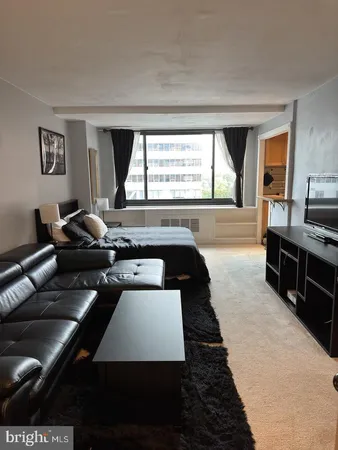 $1,850 | 1021 Arlington Boulevard, Unit 810, Arlington, VA 22209