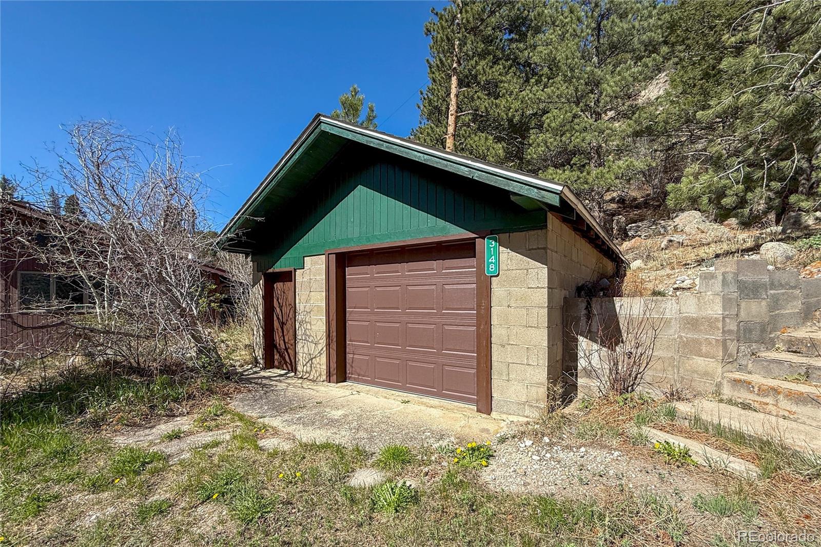 3148 Riverside Drive Lyons, CO 80540 - Photo 35 of 41 a backyard of a house