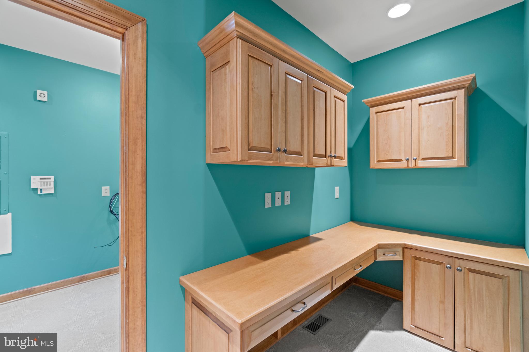7815 Shannon Hill Road Louisa, VA 23093 - Photo 35 of 63 previously used office space