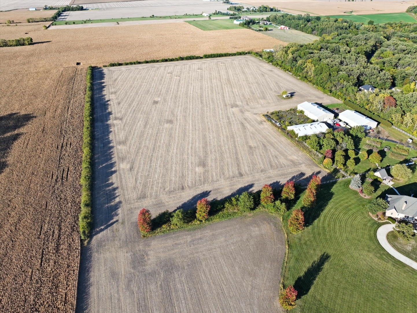 0 West Arsenal Road Manhattan, IL 60442 - Photo 6 of 18 a picture of a table and chairs