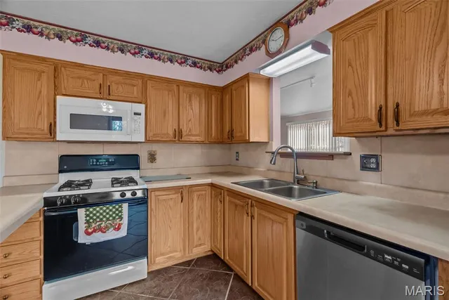 $329,900 | 2108 Hillsboro Valley Park Road, High Ridge, MO 63049