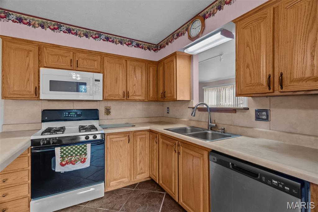 2108 Hillsboro Valley Park Road High Ridge, MO 63049 - Photo 30 of 53