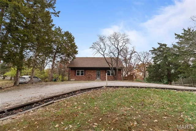 $329,900 | 2108 Hillsboro Valley Park Road, High Ridge, MO 63049