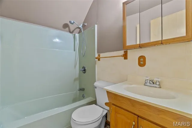 $329,900 | 2108 Hillsboro Valley Park Road, High Ridge, MO 63049