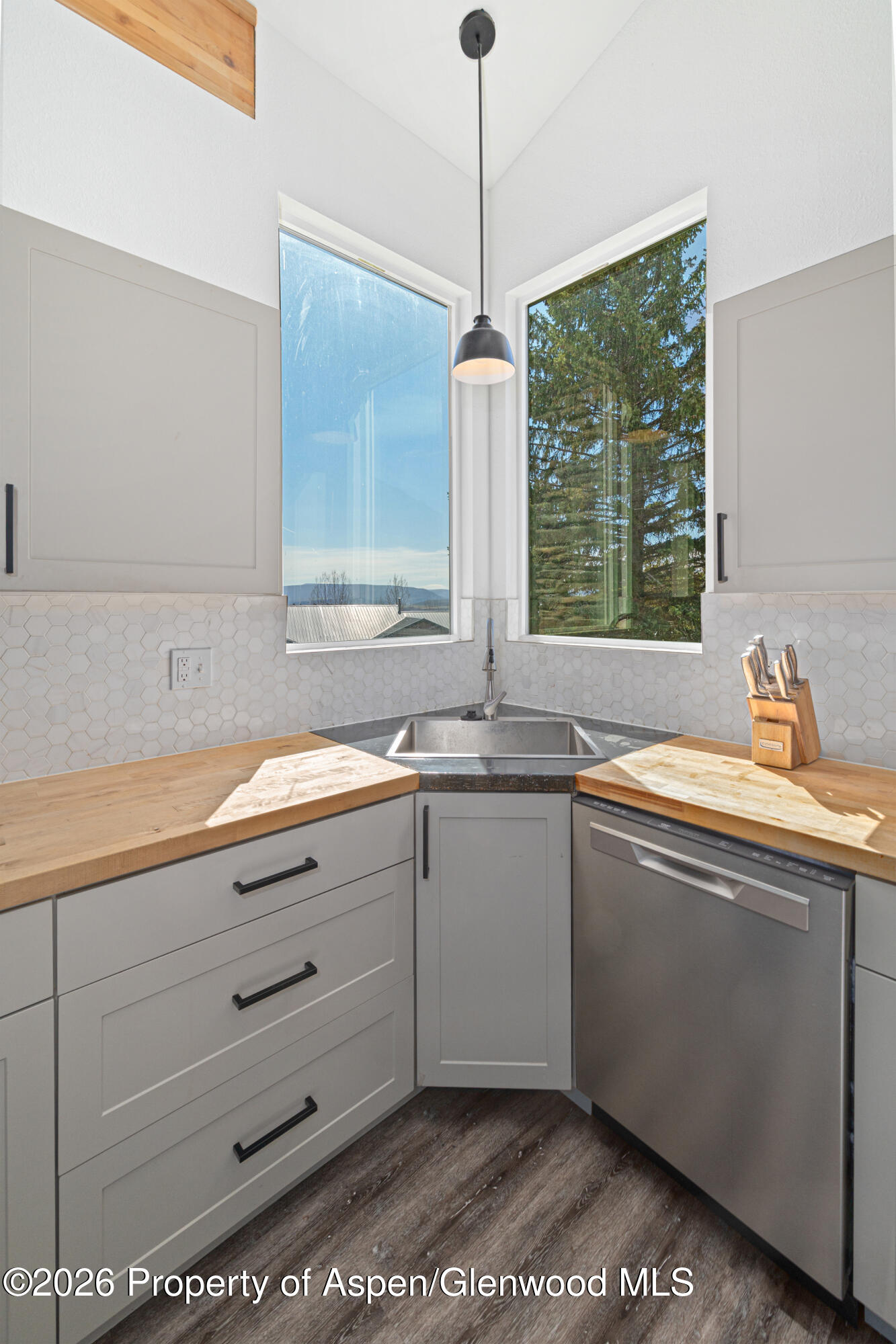 1447 Mountain View Road Meeker, CO 81641 - Photo 13 of 38 12 (1)