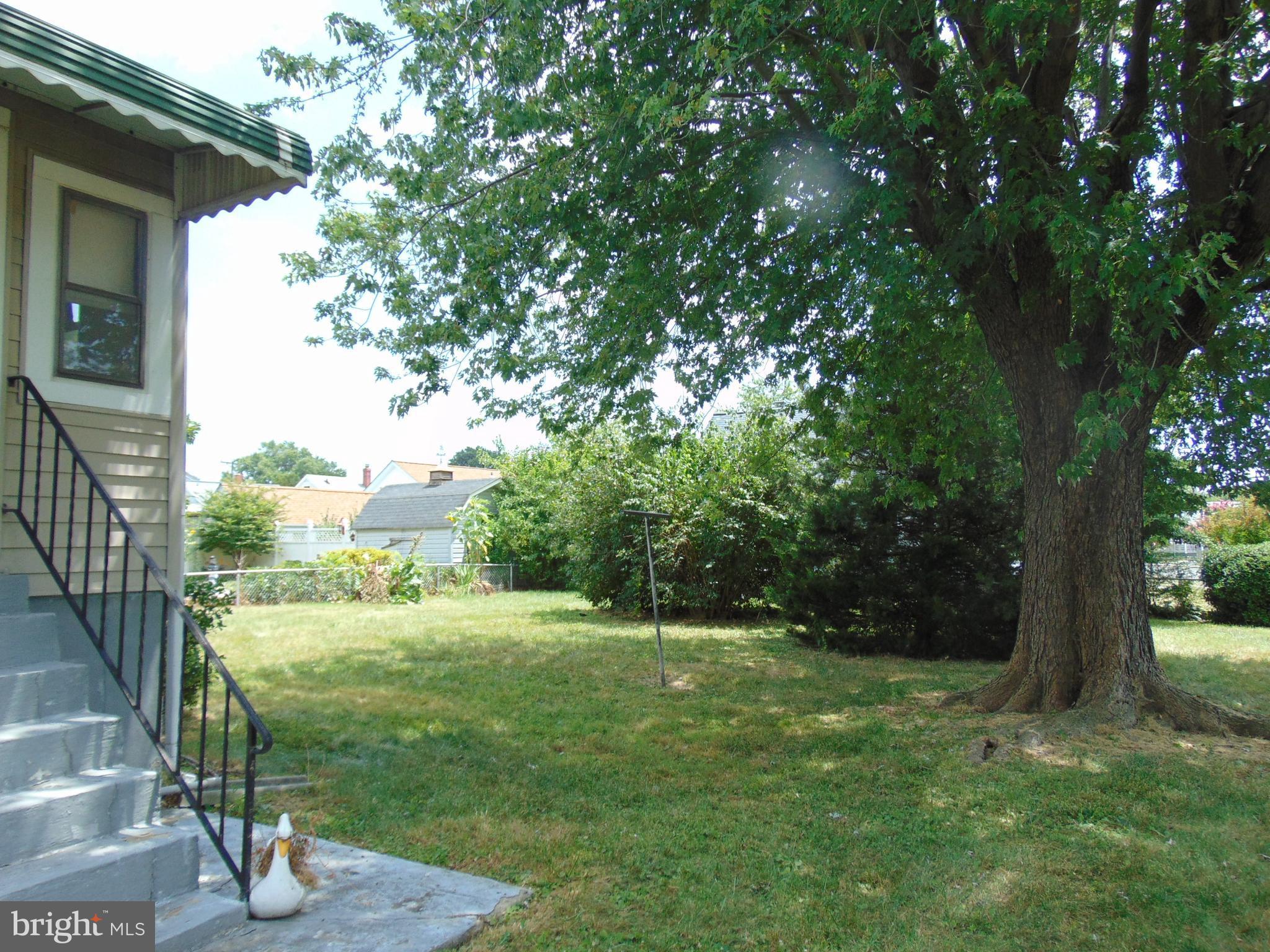 7600 Spruce Road Baltimore, MD 21222 - Photo 5 of 6 Rear Yard~Level & Fenced