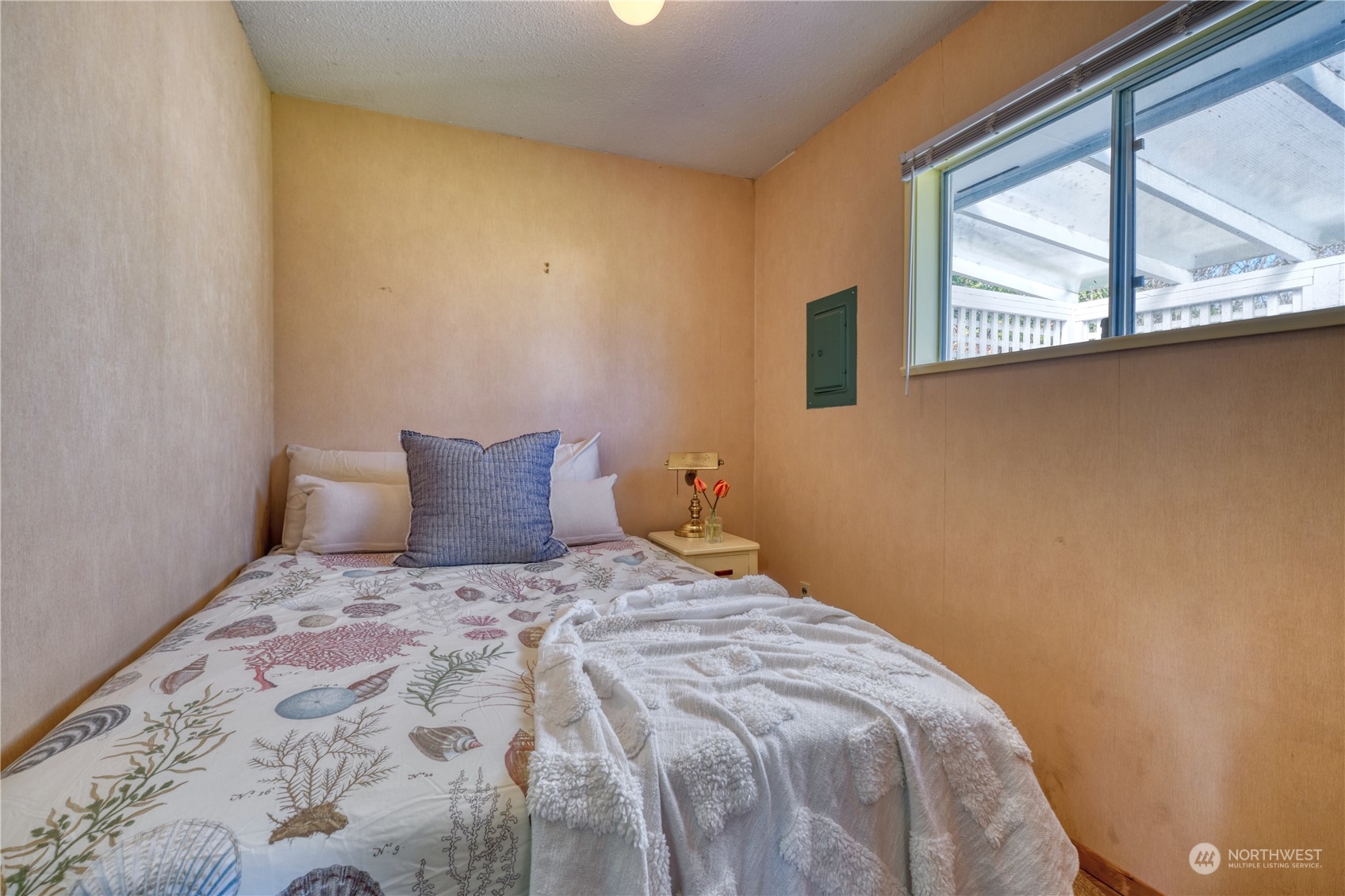 623 Deer Lane Point Roberts, WA 98281 - Photo 18 of 21 Gallery Image 18
