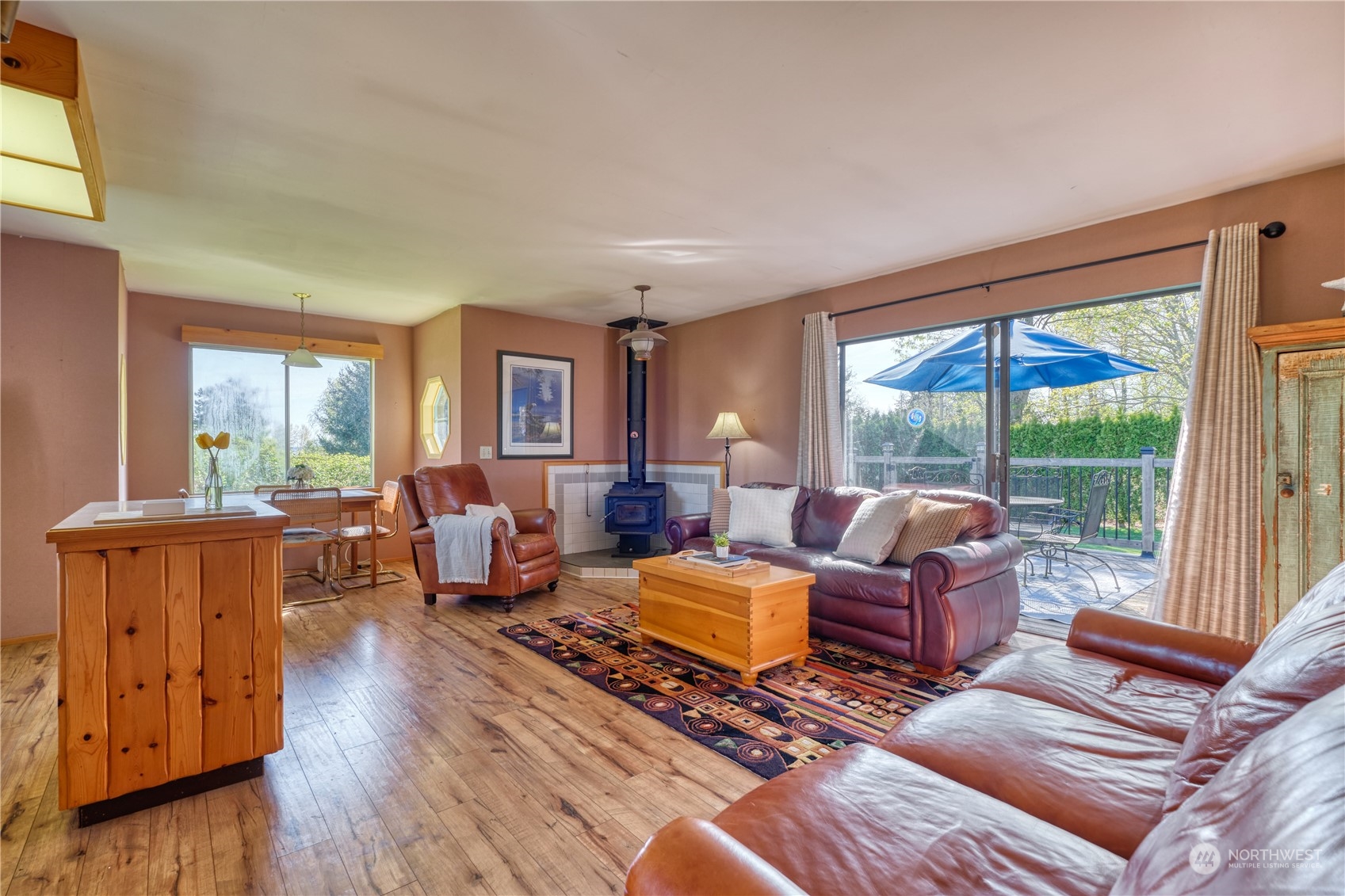 623 Deer Lane Point Roberts, WA 98281 - Photo 4 of 21 Gallery Image 4
