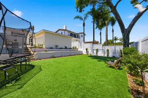 $2,749,000 | 1315 6th Street, Manhattan Beach, CA 90266