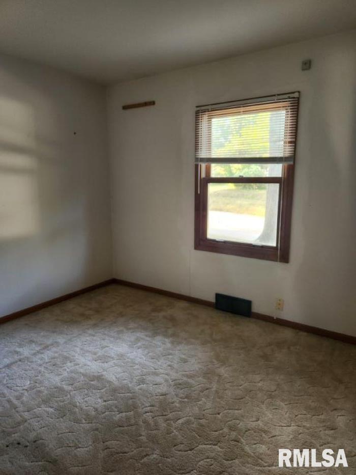 239 West Fisk Street Macomb, IL 61455 - Photo 11 of 22