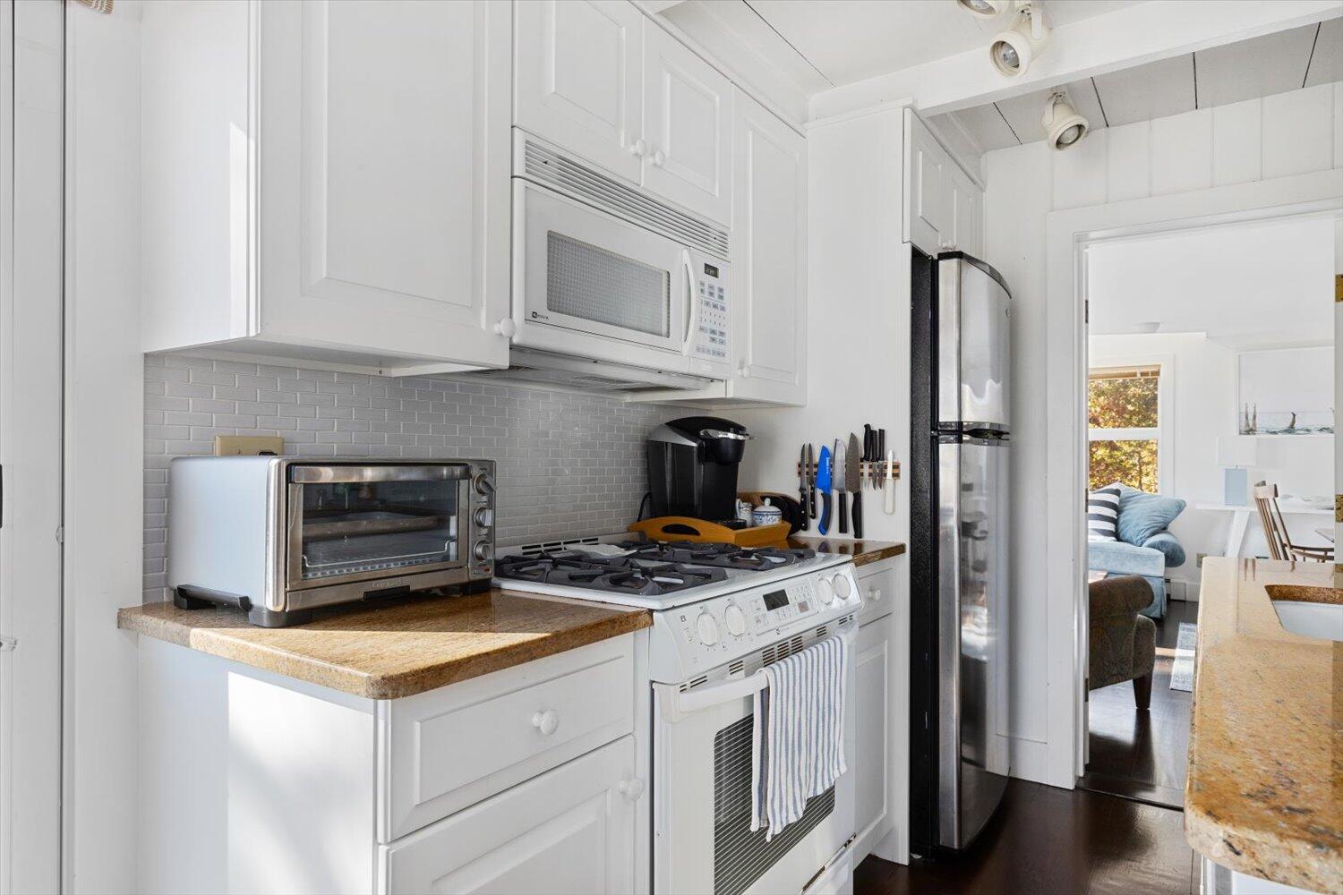 12 Squanto Drive Chatham, MA 02633 - Photo 14 of 41 .