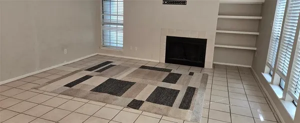 $950 | 9601 Walnut Street, Unit 5104, Dallas, TX 75243