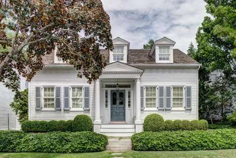 $7,200,000 | 9 Suffolk Street, Sag Harbor Village, NY 11963