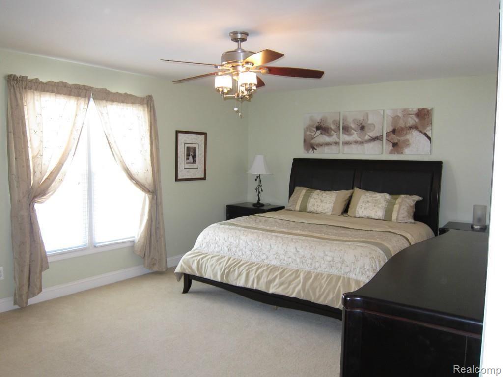 25260 Rutledge Crossing Farmington, MI 48335 - Photo 19 of 37 IMG_6119.jpg